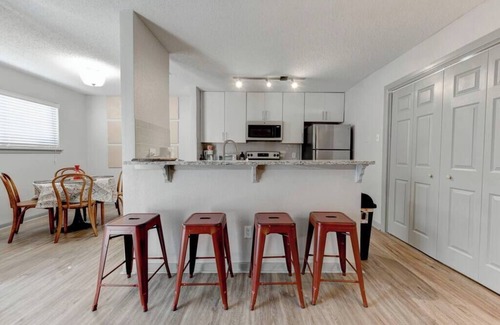 South Lamar Apartamento | Modern Fully Stocked 2BR - SoLa Austin 5 min to DT