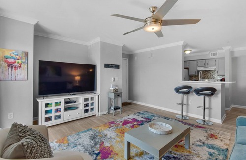 Indian Bayou Condominio | Modern, Fully Updated Destin Condo Near the Beach. A Dog Friendly Peaceful Oasis