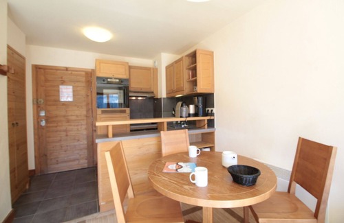 Flaine Apartamento | Modern furnished apartment with beautiful views at the slopes (ski-in ski-out)