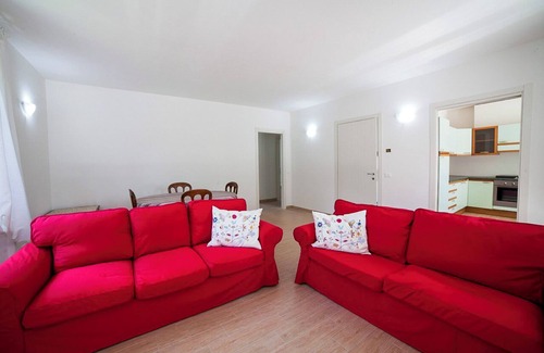 Verbania Apartamento | apartamento de 3½ habitación amueblada moderna con terraza y jardín