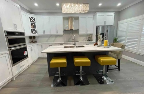 Churchill Meadows Casa | Modern furnished 5 BR house Mississauga