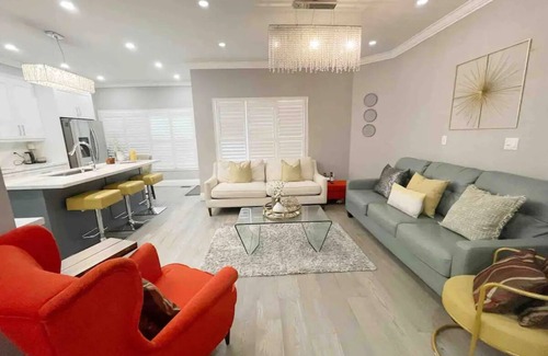 Churchill Meadows Casa | Modern furnished 5 BR house Mississauga