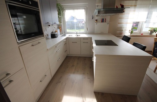 Goldkronach Apartamento | Moderno apartamento de 80 m² con 3 habitaciones y balcón orientado al sur / oeste.