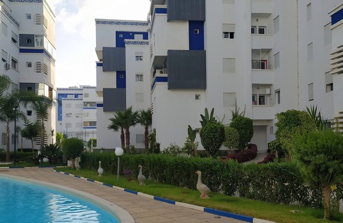 Bouznika Apartamento | Modern furnished apartment near the sea.