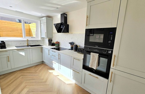 Glasgow Casa | Modern Gem with free parking