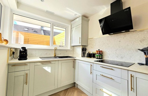 Glasgow Casa | Modern Gem with free parking