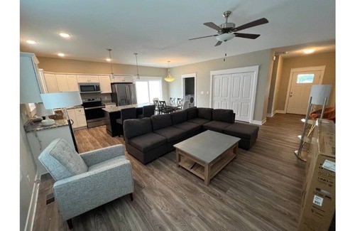 Ames Casa | Modern Gorgeous 6 BR 3 Bath Ranch Home West Side OR 2nd Home Option Near Stadium