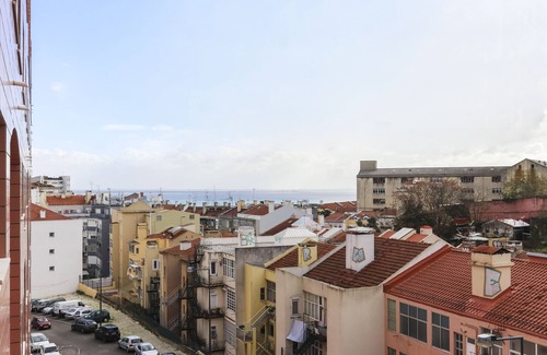 Alfama Apartamento | Modern Graça by Homing