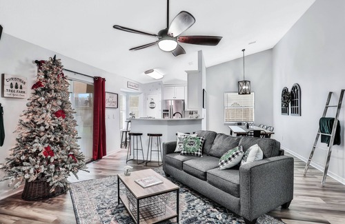Doctors Inlet Casa | ★Modern Green Cove Springs 7Beds Fence Beach45min★