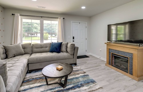 Greensboro Casa | Modern Greensboro Getaway w/ Fire Pit!