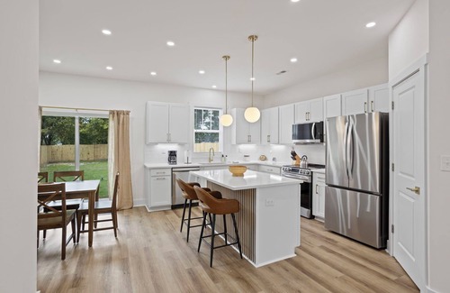 City View Casa | Modern Greenville Retreat 8 Minutes to Downtown Fun + Pet Friendly