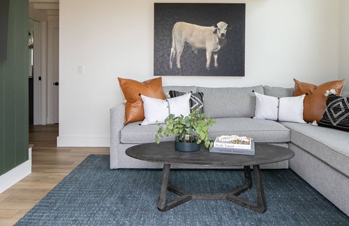 Lompoc Casa | Modern Guest House on 20 acres of Rural Land in wine country