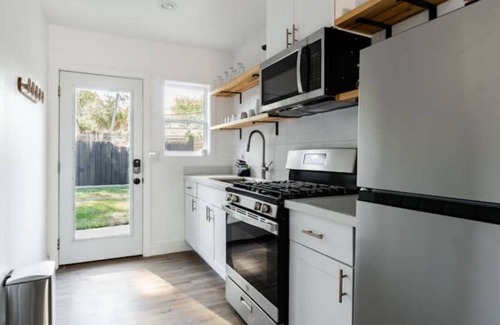 Concord Casa | Modern Guest House w/2 Bedroom & 1bath