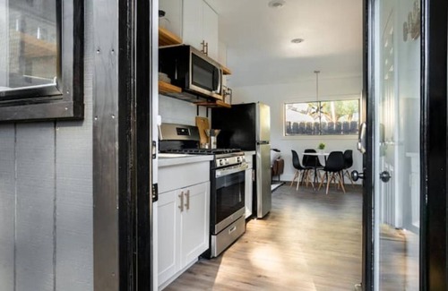 Concord Casa | Modern Guest House w/2 Bedroom & 1bath