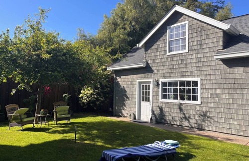 West Menlo Park Casa | Modern Guesthouse Retreat in the Heart of Silicon Valley