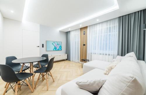 Wilda Apartamento | Modern Harmony Apartment by BookingHost