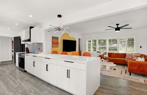 University District Casa | Modern Heart of Memphis Manor, Hot Tub, Game Room