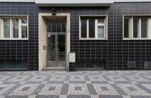 Prague 4 Apartamento | ❖ 𝑴𝒐𝒅𝒆𝒓𝒏 𝑯𝒊𝒅𝒆𝒂𝒘𝒂𝒚 ❖ 2 min to METRO WiFi & free Netflix