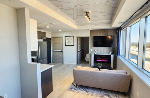 Tulsa Apartamento | Modern High-Rise Apartment - 1