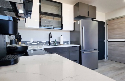 Tulsa Apartamento | Modern High-Rise Apartment - 1