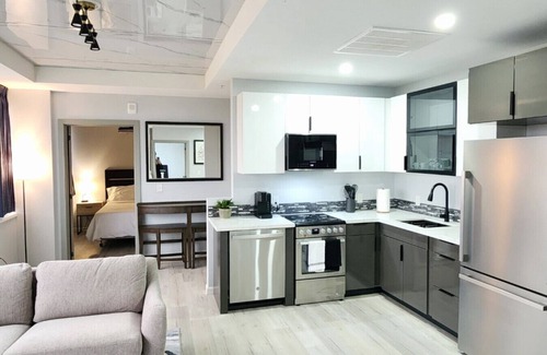 Tulsa Apartamento | Modern High-Rise Apartment - 3