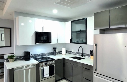 Tulsa Apartamento | Modern High-Rise Apartment - 3