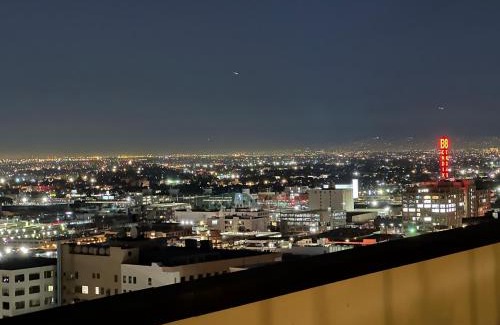 Historic Core Apartamento | Modern High Rise Downtown