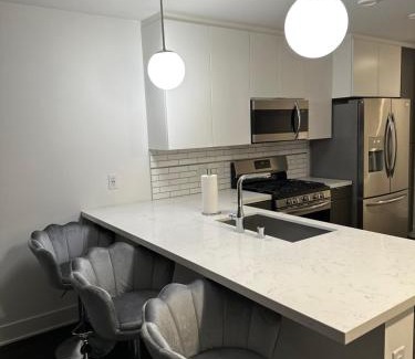 Historic Core Apartamento | Modern High Rise Downtown