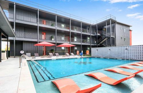 New Braunfels Casa | Modern Hill Country Condo for 4 with Resort Perks