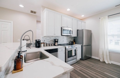 Midtown Casa | Modern & Hip 2BD Apt in Central Brush Park!