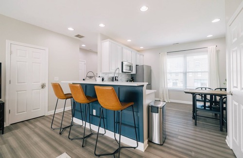 Midtown Casa | Modern & Hip 2BD Apt in Central Brush Park!