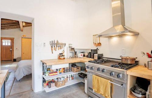 Barrio Historico Apartamento | Modern Historic 1900 Adobe Bungalow in Downtown, Low Summer Rates!