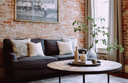 Council Grove Apartamento | Modern, Historic Loft Overlooking Downtown