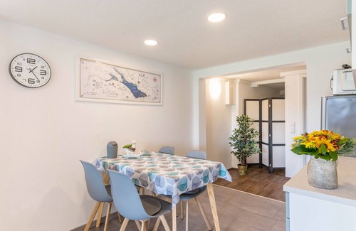 Gaienhofen Apartamento | Moderno apartamento vacacional "Schweizer" con vistas al lago, terraza y Wi-Fi