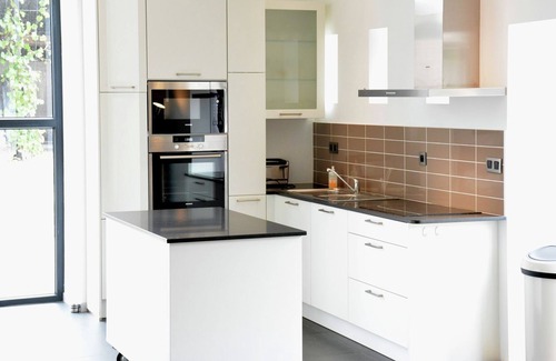 Seron Casa | Casa de vacaciones moderno con una granja en activo en Fernelmont