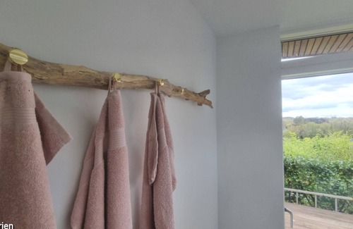 Diernæs Casa | Moderna casa de vacaciones con vistas panorámicas y WiFi cerca de la playa.