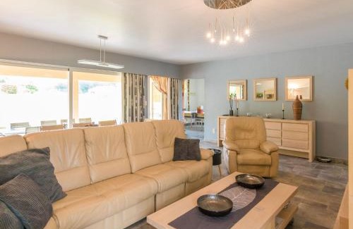 Saint-Nexans Casa | Modern holiday home with swimming pool