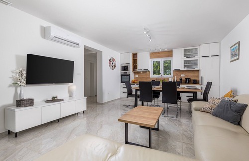 Pinezici Casa | Modern Holiday House Jadranka With Pool, Pinezići, Croatia