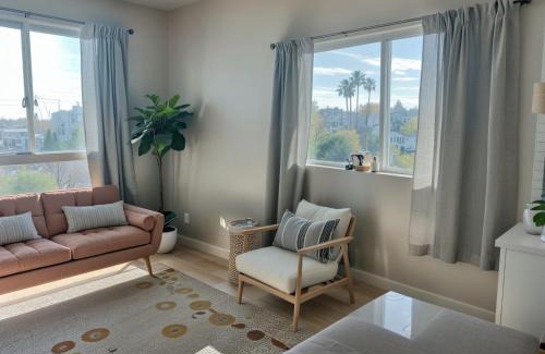 Hollywood Apartamento | Modern Hollywood Homes close to Everything with Free Parking