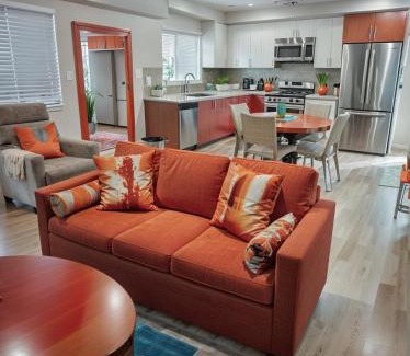 Hollywood Apartamento | Modern Hollywood Homes close to Everything with Free Parking