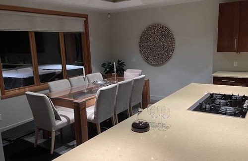 Silver Star Mountain Casa | Modern home with private hot tub, sauna, heated floors and private suite.