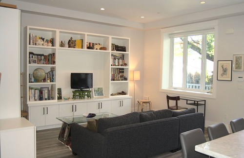 Riley Park Casa | Modern home 1 block from Fraser shopping district