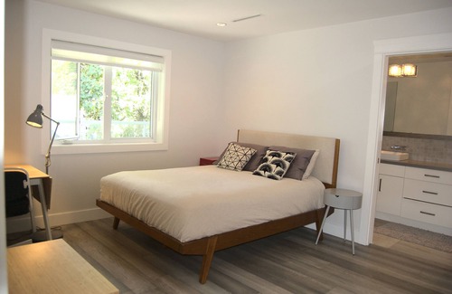 Riley Park Casa | Modern home 1 block from Fraser shopping district