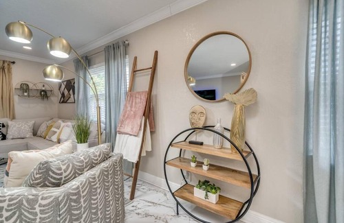 Central Fort Lauderdale Apartamento | Modern home 10 minutes from Fort Lauderdale beach!