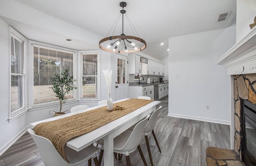 Cartersville Casa | Modern Home 4 Bed Lakepoint- Hyundai SK EV Plant-Near Museum's