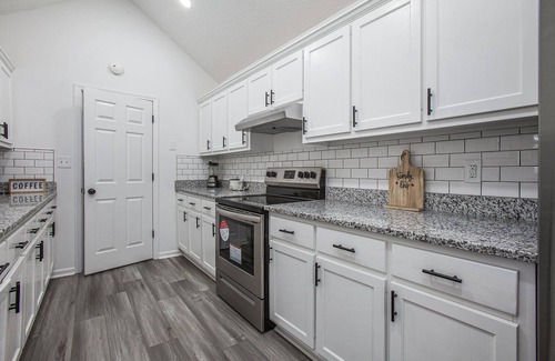 Cartersville Casa | Modern Home 4 Bed Lakepoint- Hyundai SK EV Plant-Near Museum's