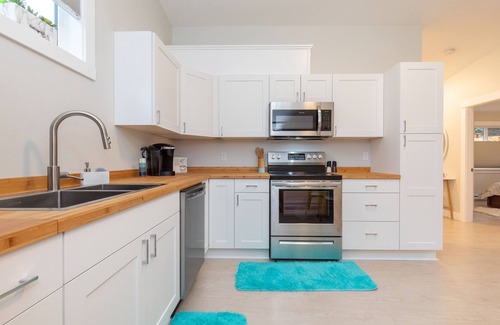 Regional District of Nanaimo Cabaña | Modern Home Close to Beach