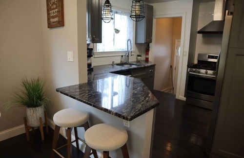 Ampere Apartamento | Modern Home Close to NYC!