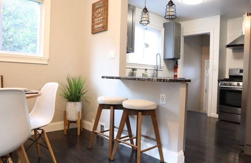 Ampere Apartamento | Modern Home Close to NYC!