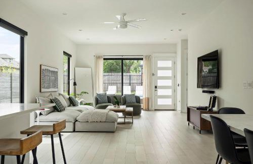 Chestnut Casa | Modern Home in East Austin - Private Pool & BBQ